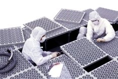 People working on the Motorola CS-1 project.