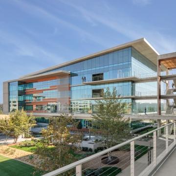 Aperture Del Mar building exterior